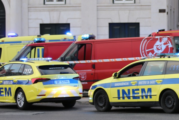 5 die in Portugal as severe weather causes widespread damage 5 die in Portugal as severe weather causes widespread damage