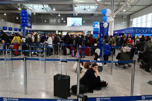 Flights disrupted at Athens Int'l Airport due to technical fault Flights disrupted at Athens Int'l Airport due to technical fault