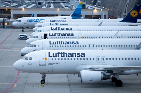 Lufthansa promises extra flights to counter strike Lufthansa promises extra flights to counter strike