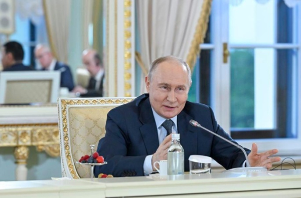 Putin ups Russia's military personnel to nearly 2.4m Putin ups Russia's military personnel to nearly 2.4m