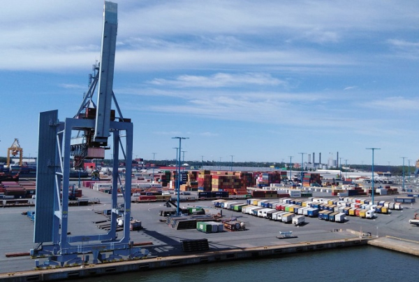Finland's share of global exports more than halves since 2002: research Finland's share of global exports more than halves since 2002: research