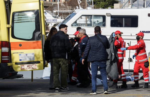 1 dead, 1 injured as wildfire rages in northern Greece 1 dead, 1 injured as wildfire rages in northern Greece